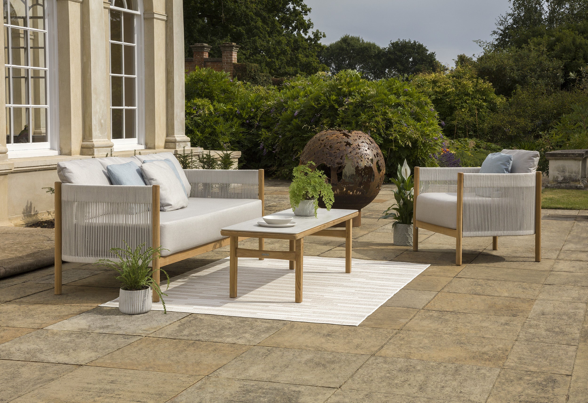 Barlow Tyrie Cocoon Chalk Teak Deep Seating Armchair