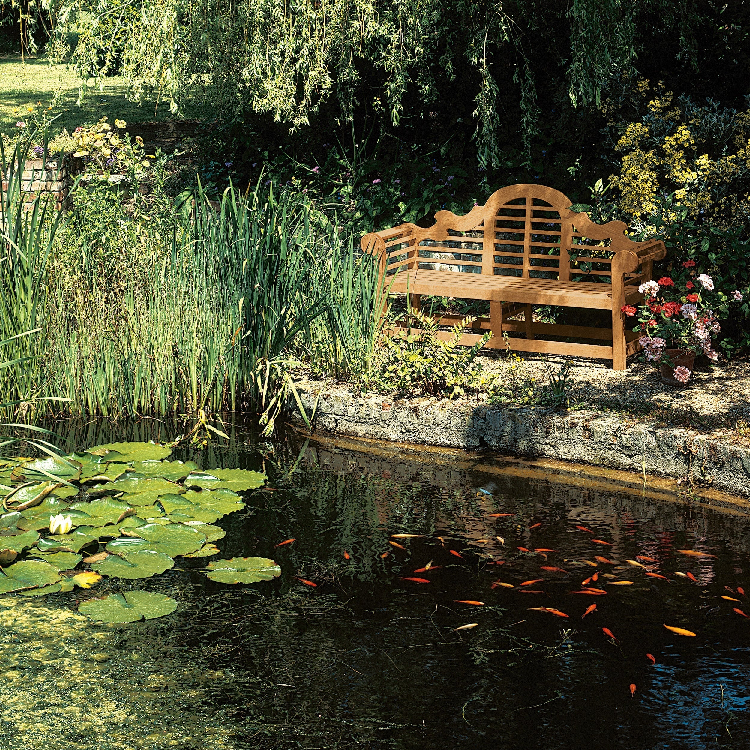 Barlow Tyrie Sissinghurst Teak Bench