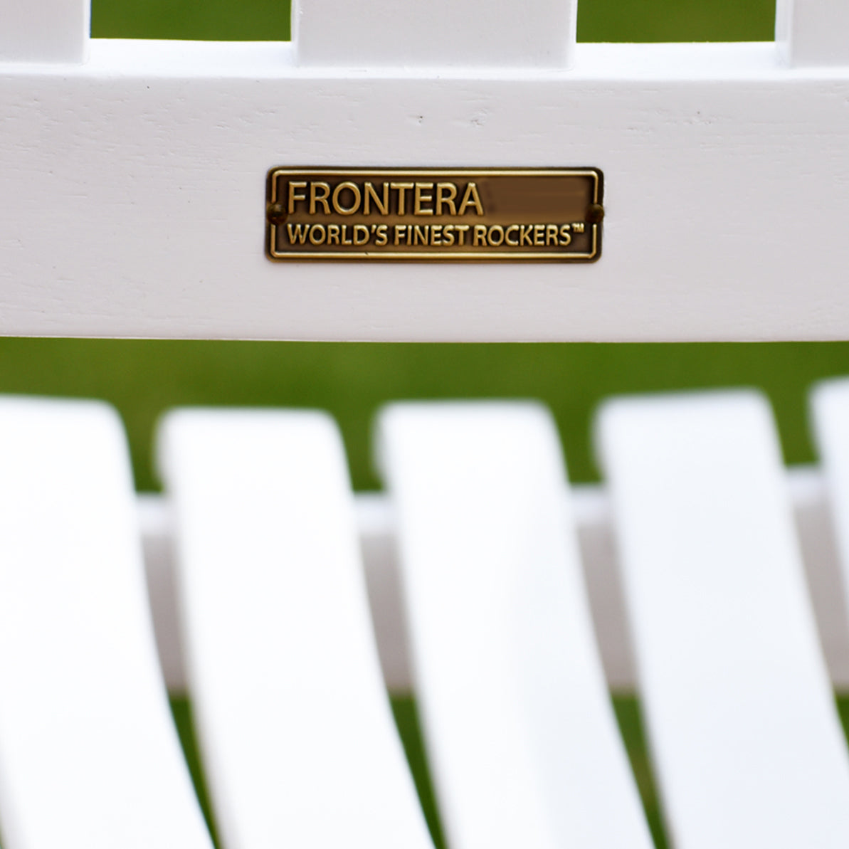 Americana Resort Rocker Set of 2 + Side Table - White