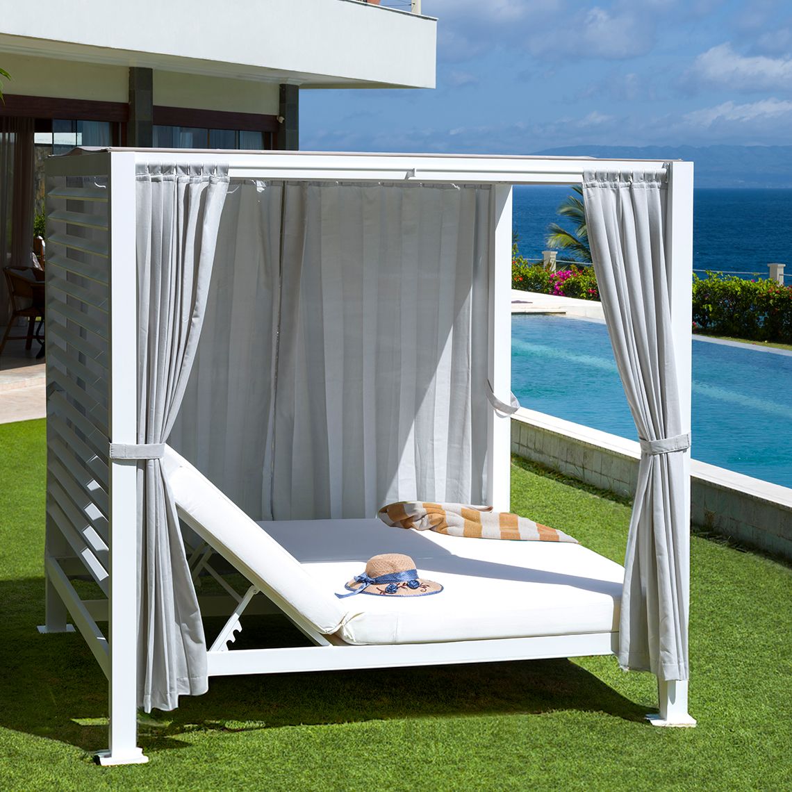 Kingsley Bate Aluminum Pavilion Daybed