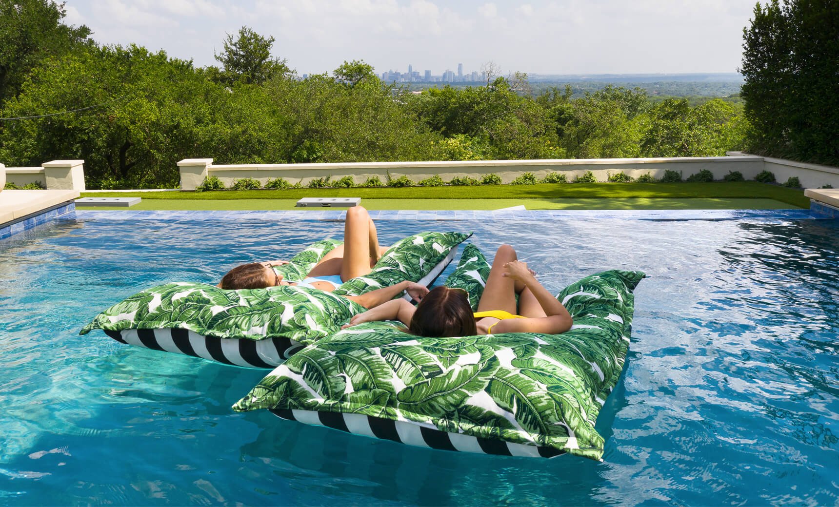 LEDGE Laze Pillow