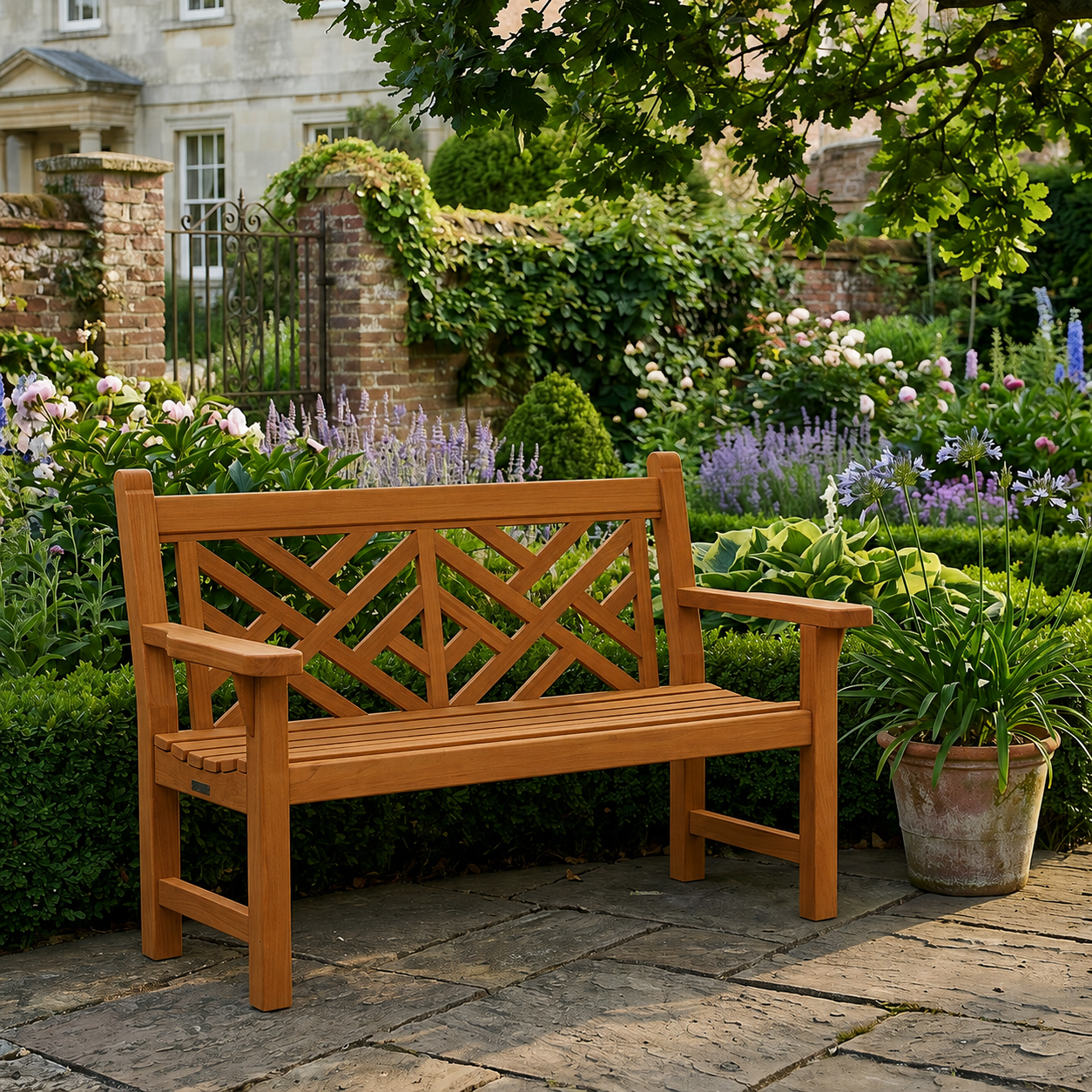 Grand Hotel Chippendale Bench