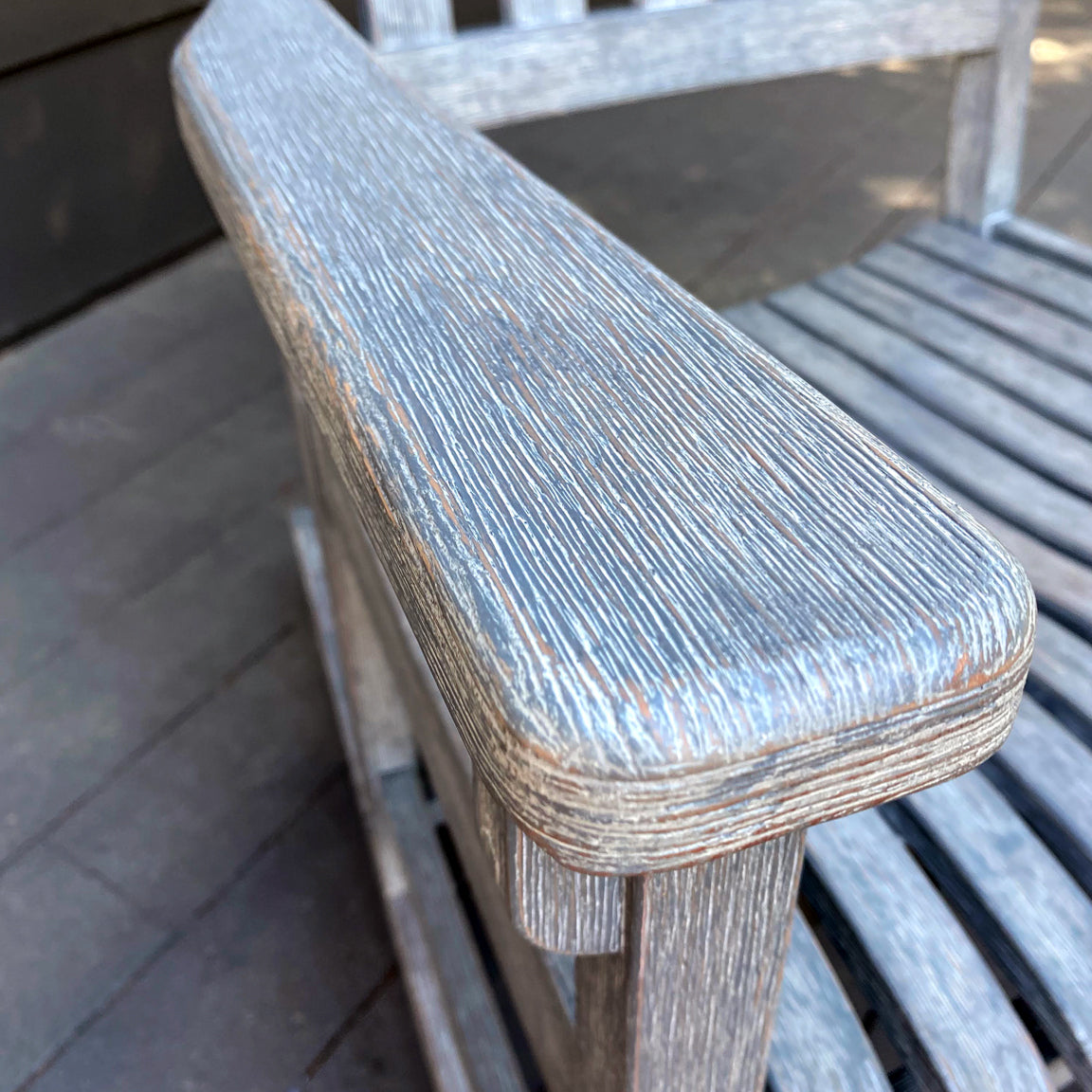 Americana Resort Rocker - Weathered Grey Distressed (Premium Finish)