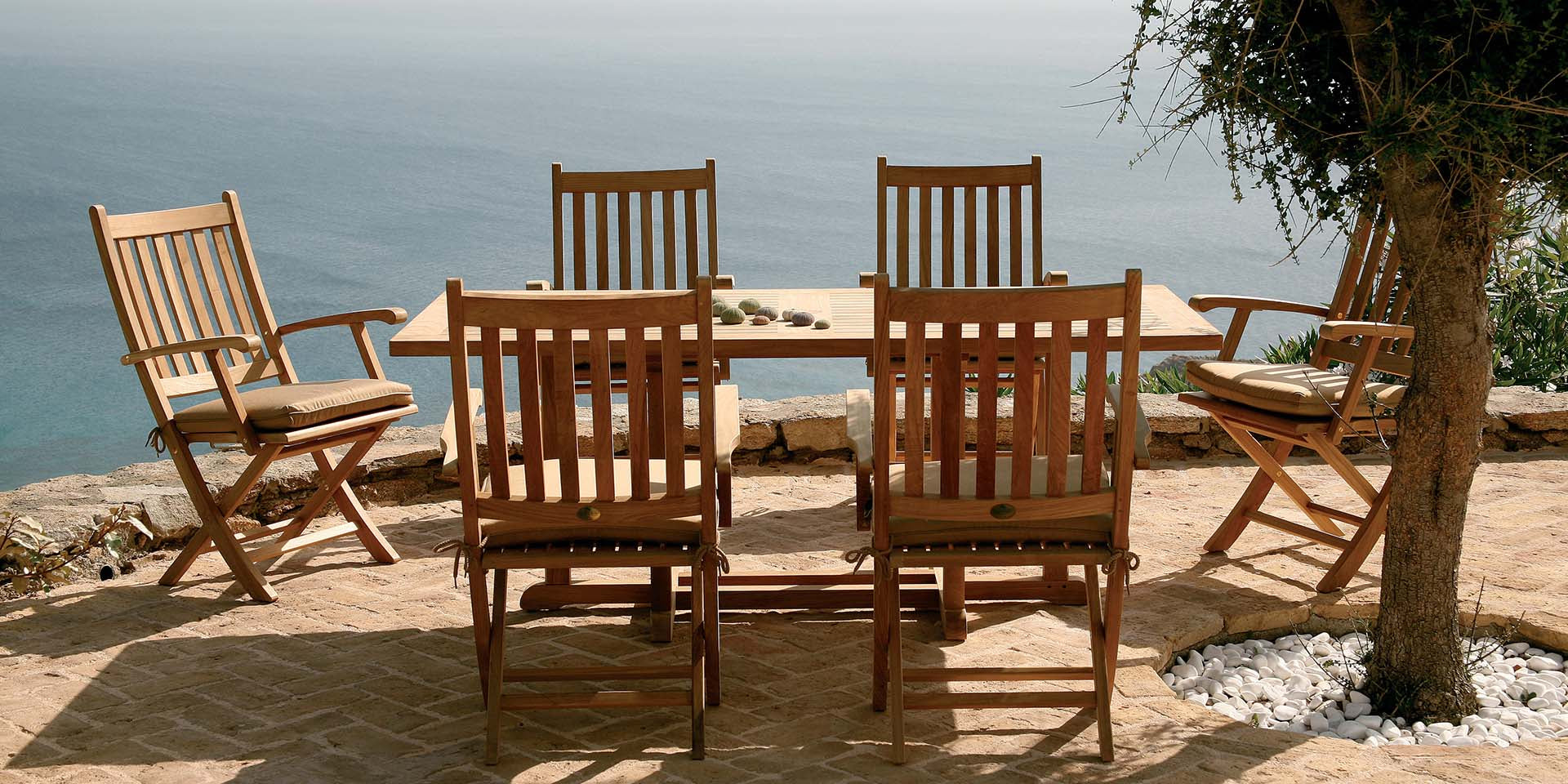 Barlow Tyrie Ascot Teak Folding Dining Side Chair