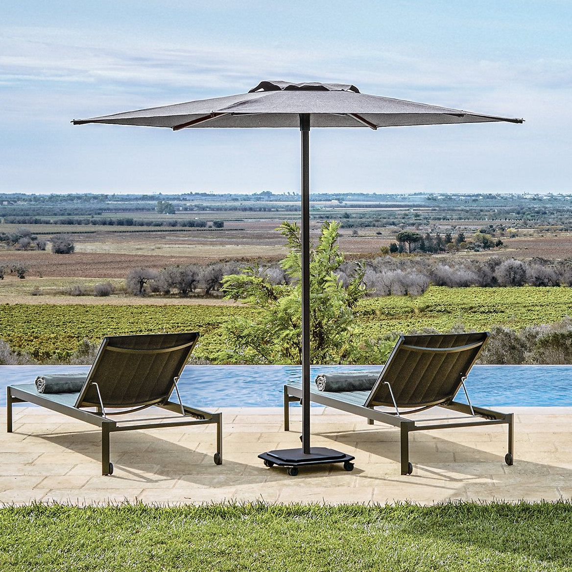 Jardinico JCP.101 Hexagon 9' Centerpost Umbrella