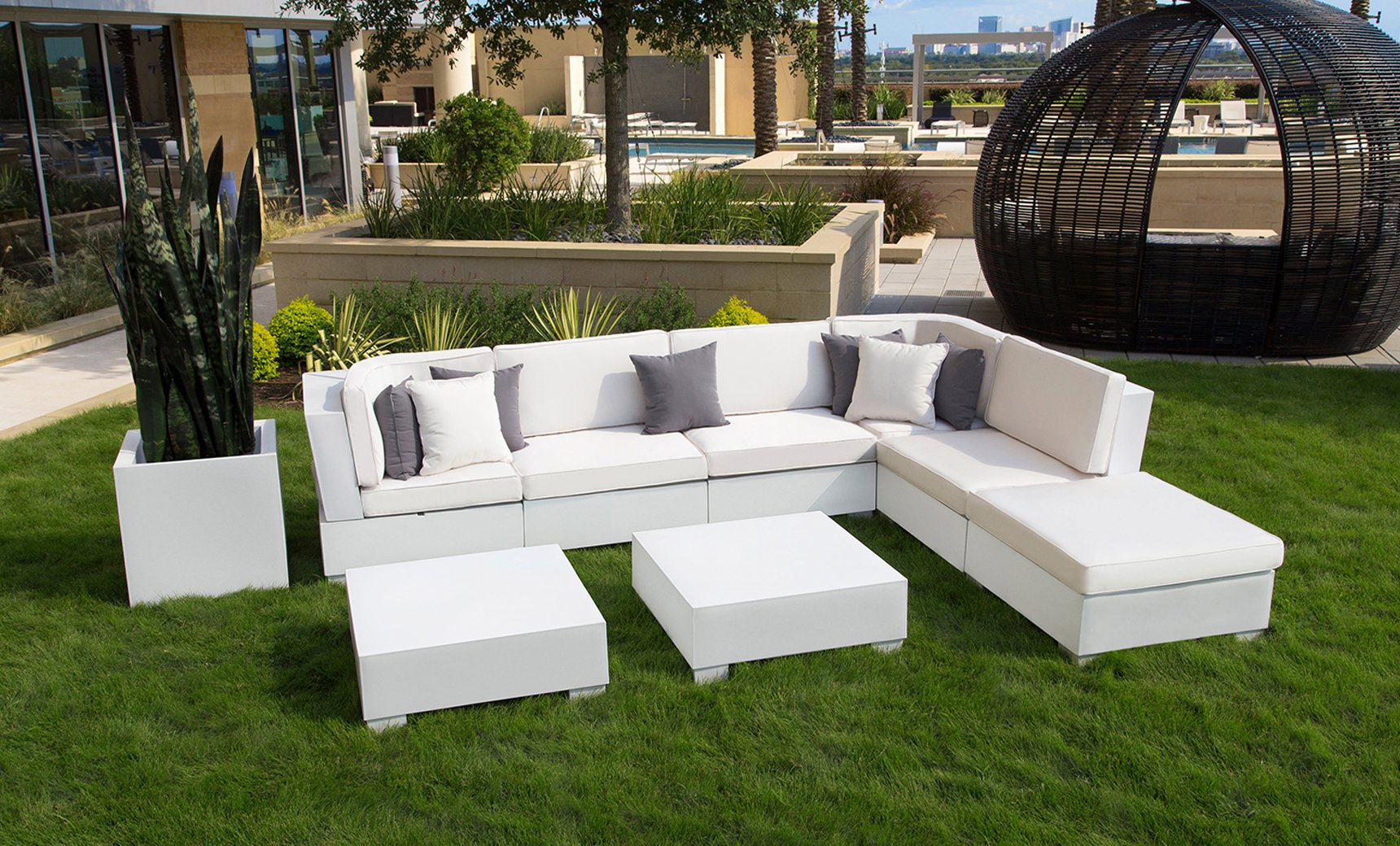 LEDGE Signature Middle Sectional