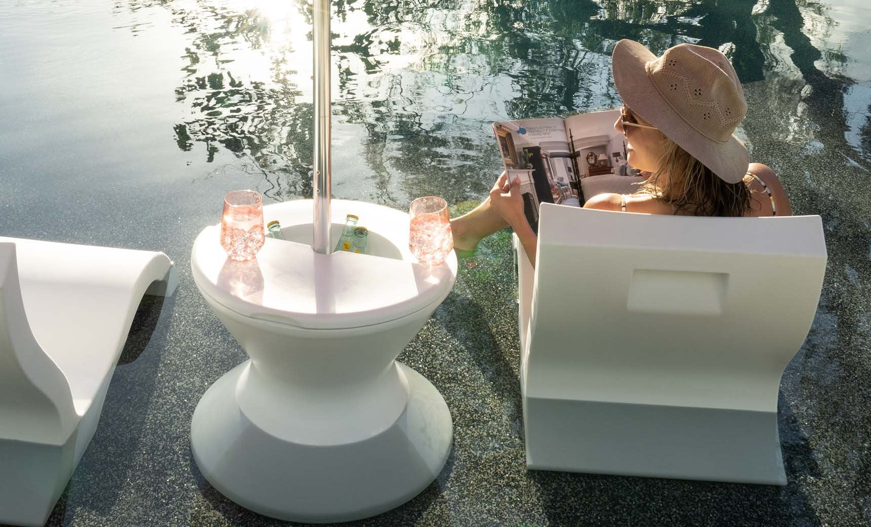 Signature Side Table Lid with umbrella hole