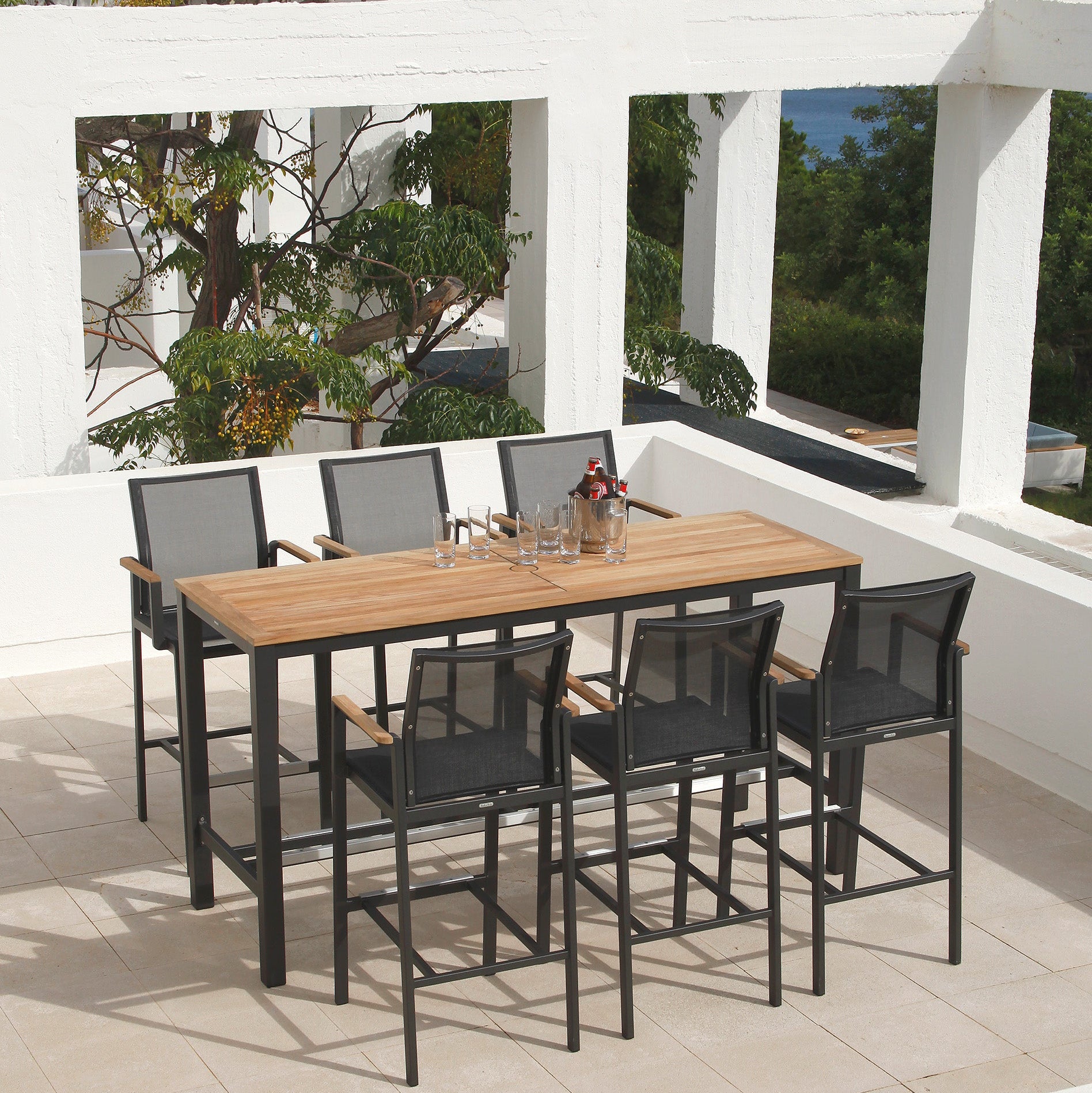Barlow Tyrie Aura Aluminum High Dining Armchair Set