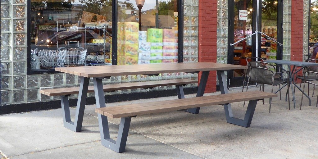 Emu Sid Picnic Table