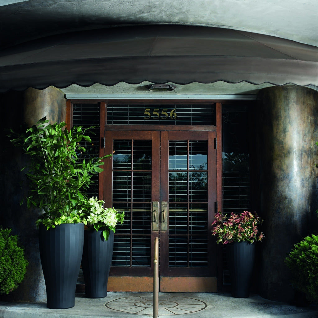 Tall Cup Self-Watering Planter 22 inch Diameter
