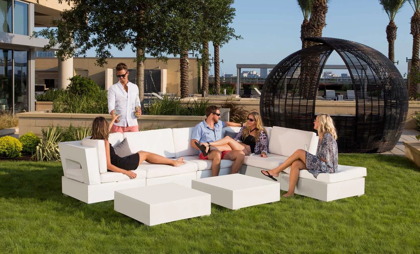 LEDGE Signature Sectional Endcap
