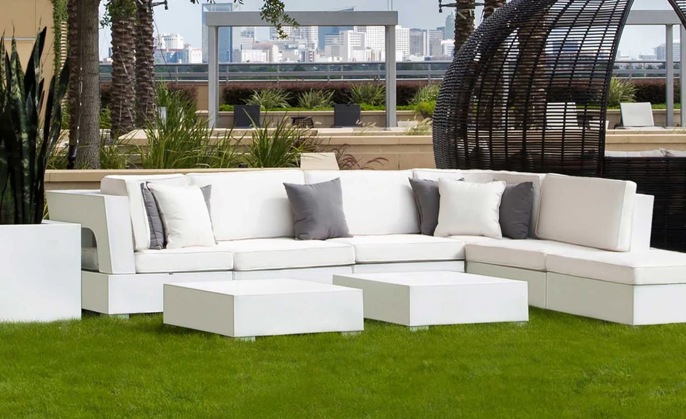 LEDGE Signature Sectional Endcap