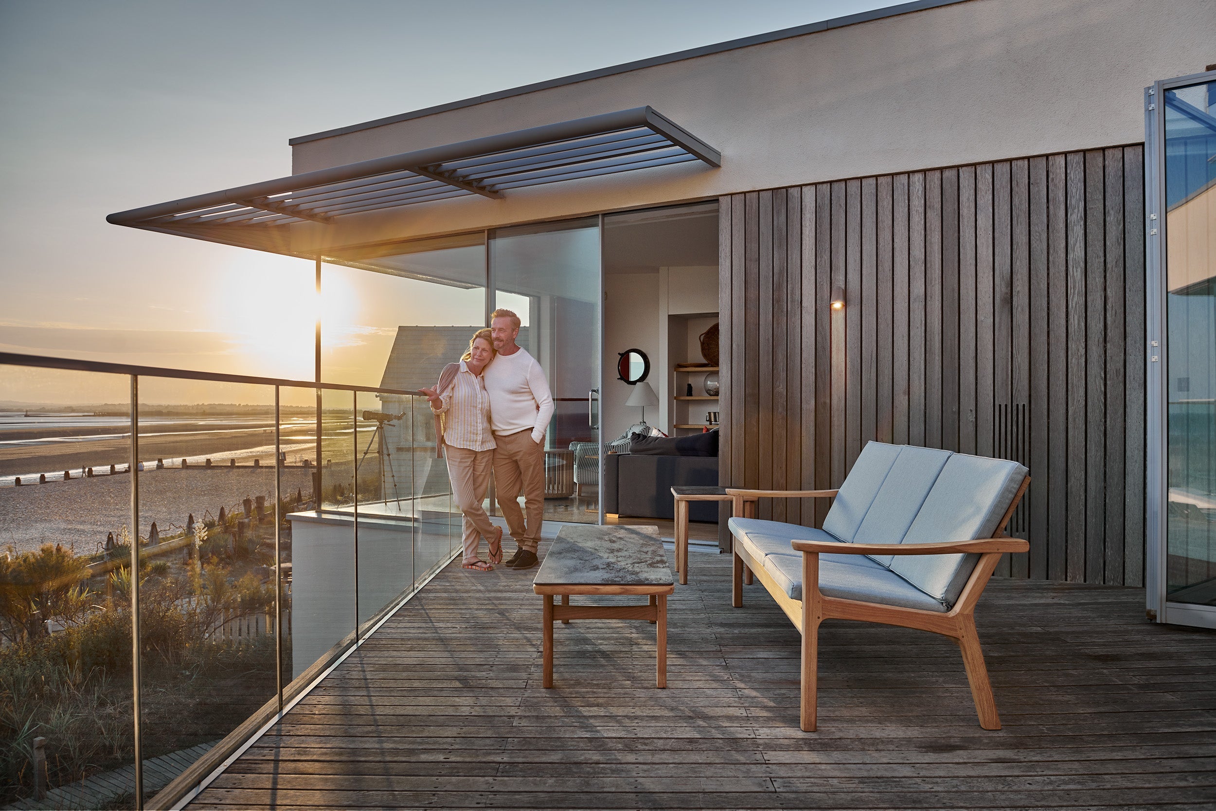 Barlow Tyrie Monterey Teak and Ceramic Coffee Table - Thumbnail 5