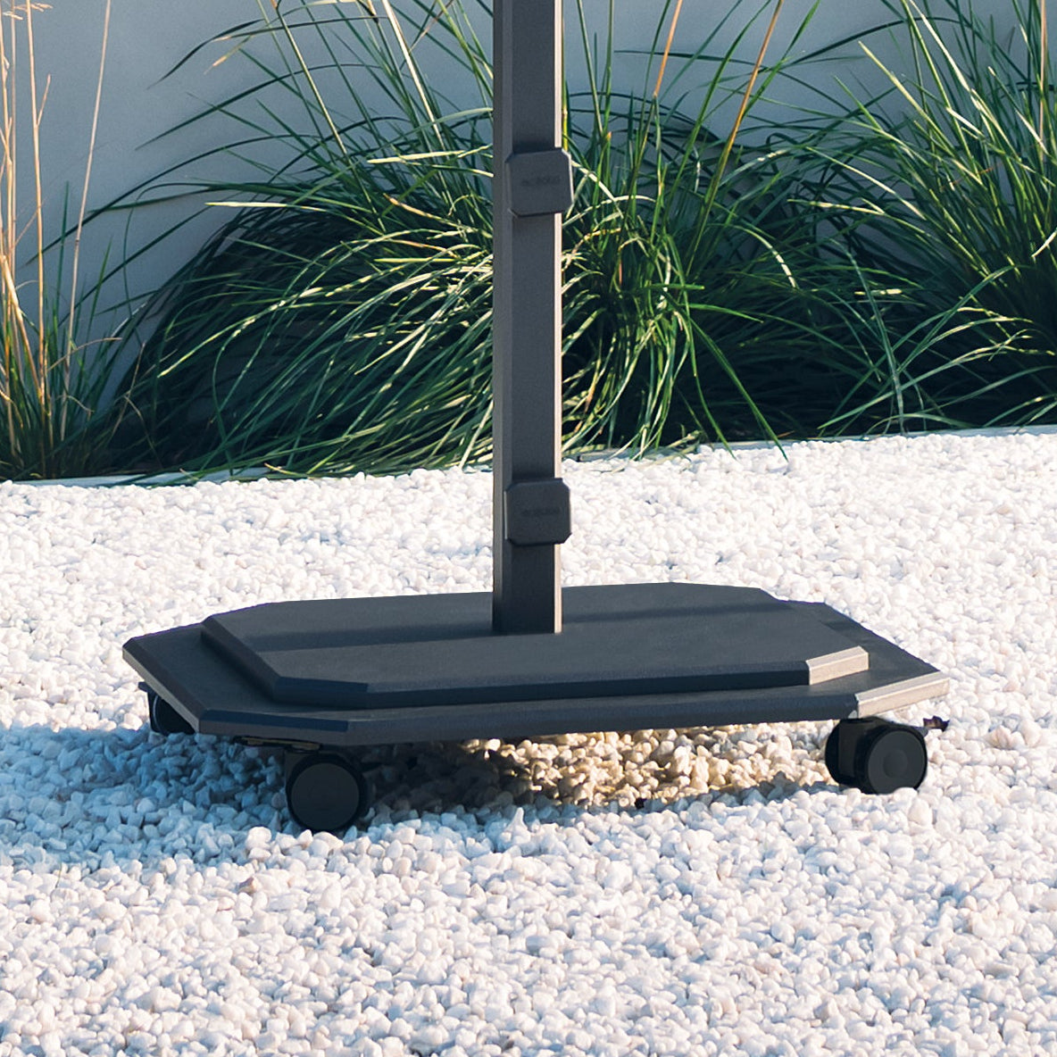 Jardinico JCB101 100 lb Freestanding Umbrella Base