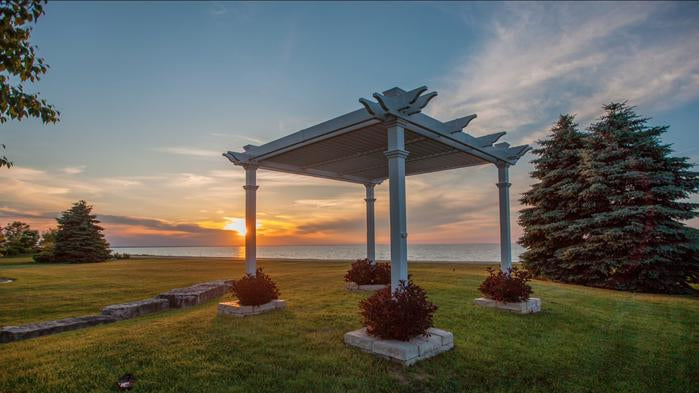 Vita 10'x10' Avalon Louvered Pergola