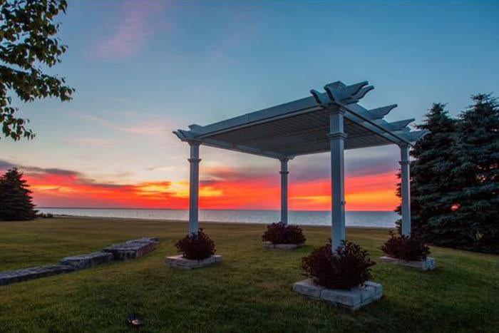 Vita 10'x10' Avalon Louvered Pergola