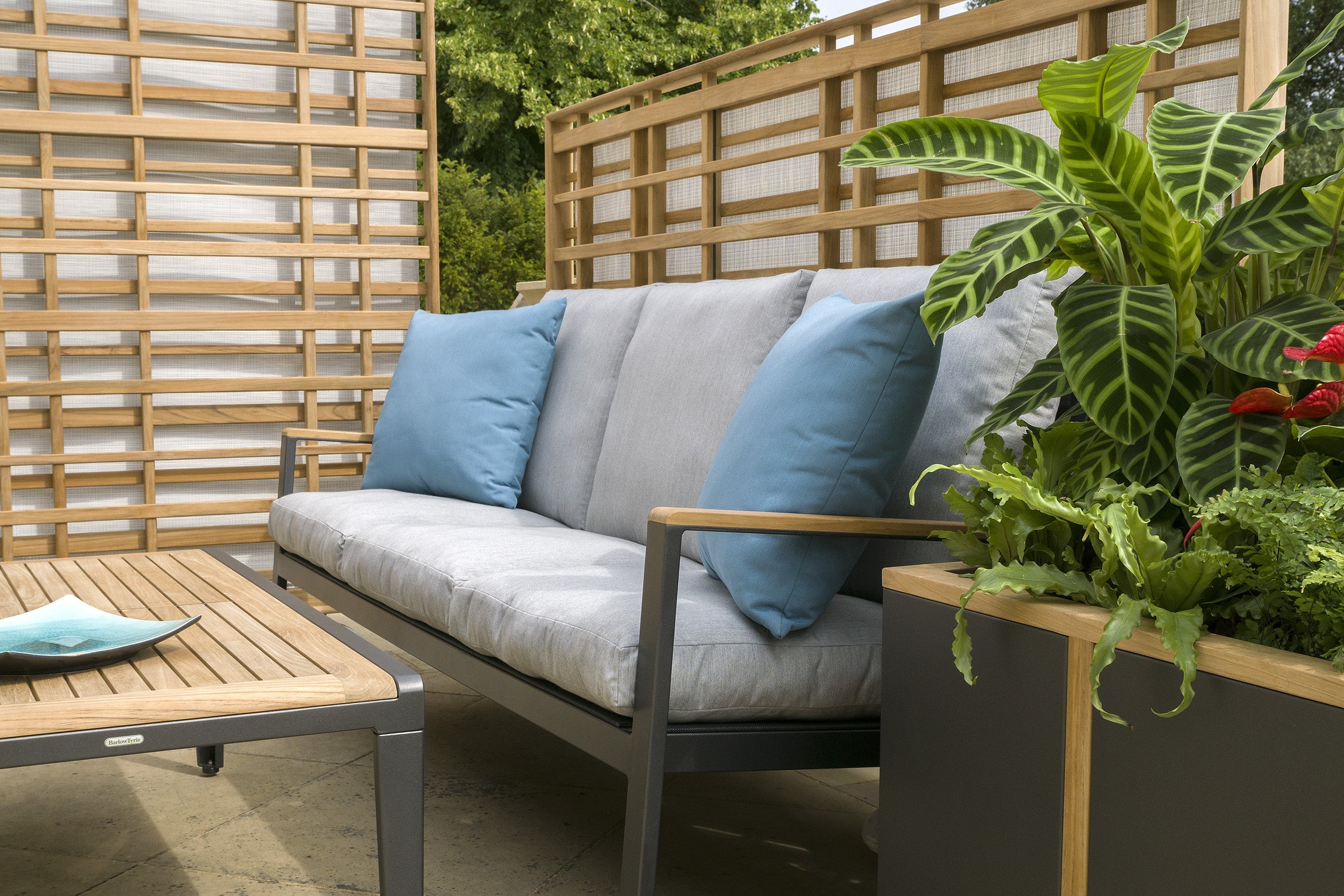 Barlow Tyrie Teak Vertical Woodland Screen