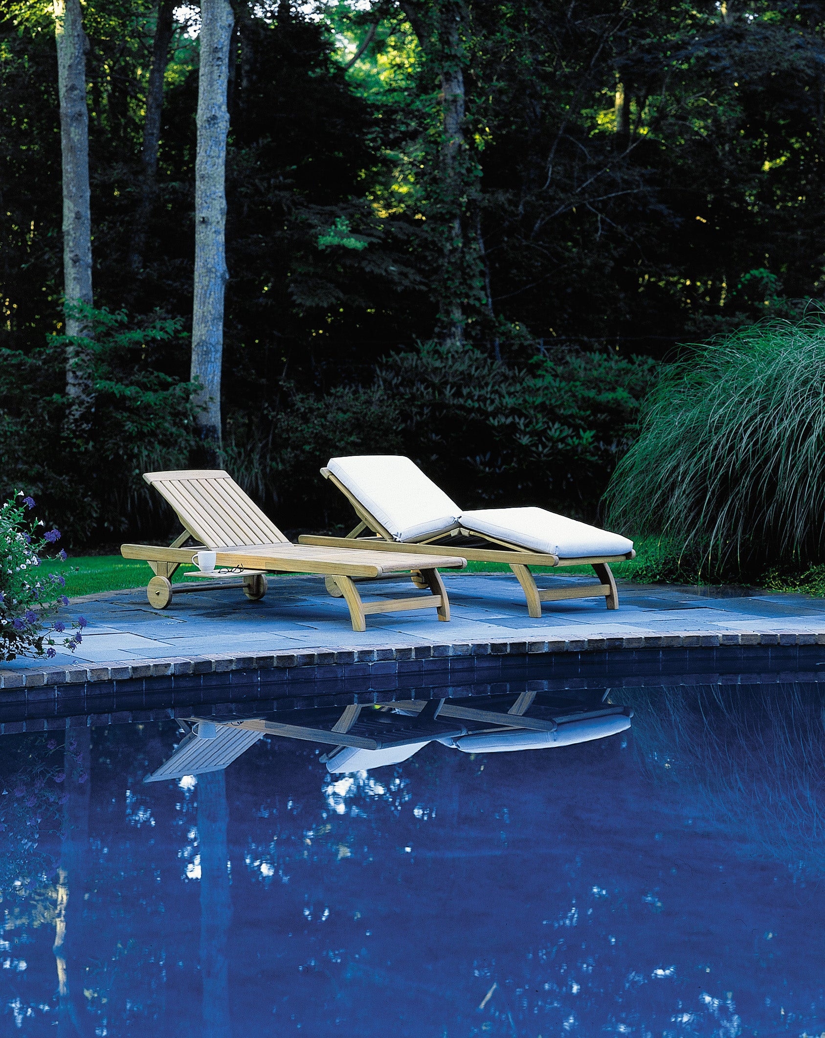 Kingsley Bate Classic Teak Adjustable Knee-Bend Chaise Lounge w/Wheels