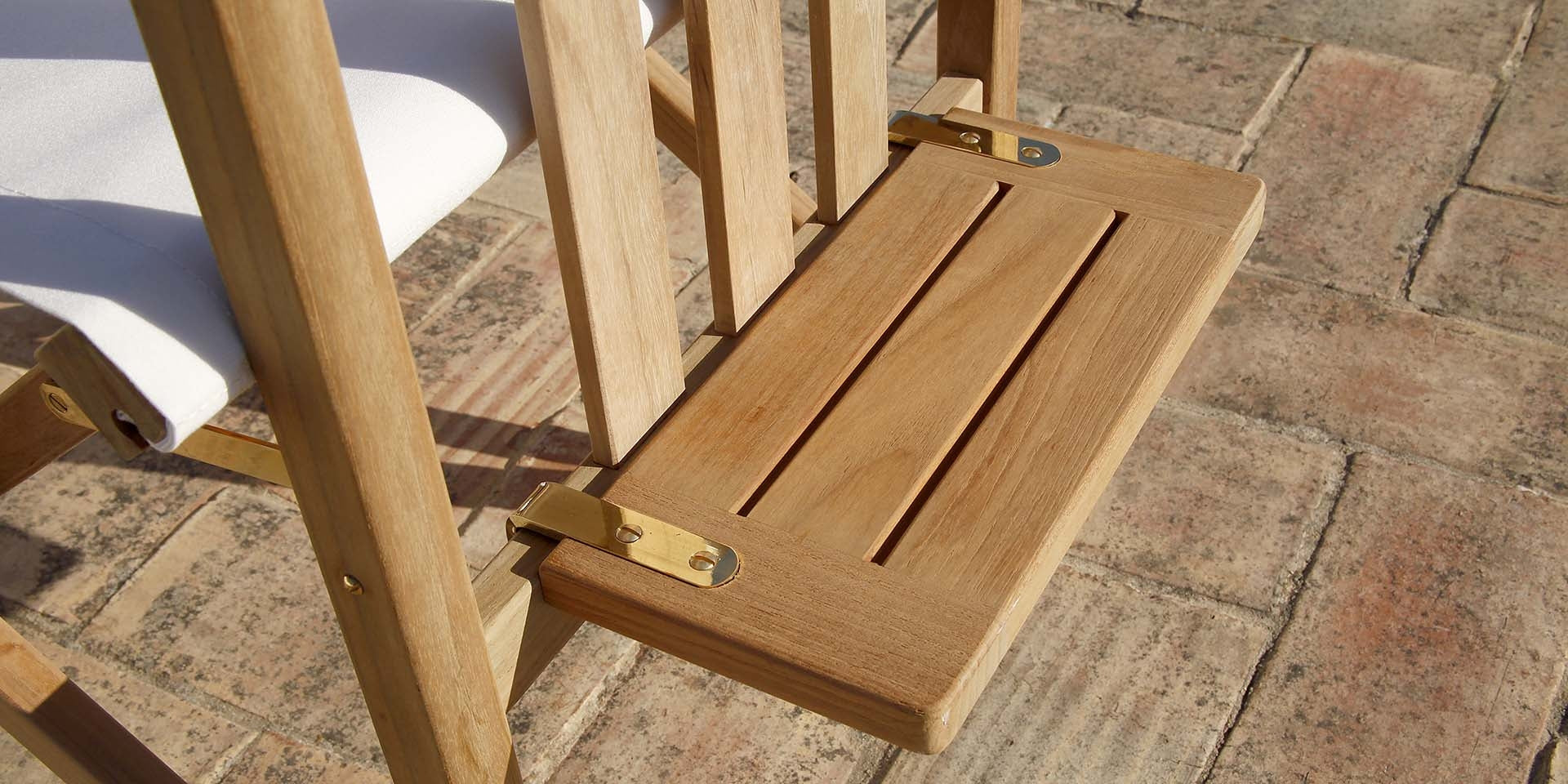 Barlow Tyrie Capri Clip-On Teak Tray - Thumbnail 3