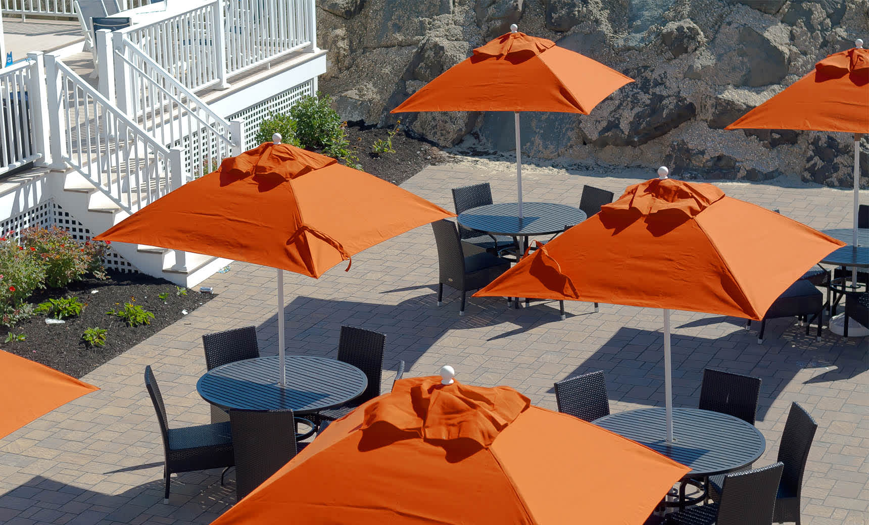 Ledge 6.5' Square Crank Auto Tilt Essential Fiberglass Umbrella