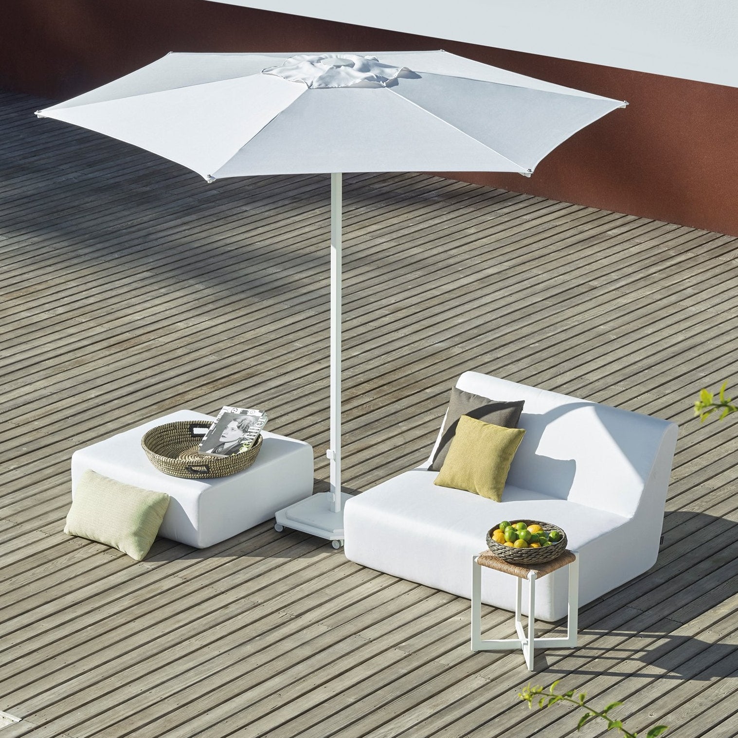 Jardinico JCP.101 Hexagon 9' Centerpost Umbrella (in MW Matte White)