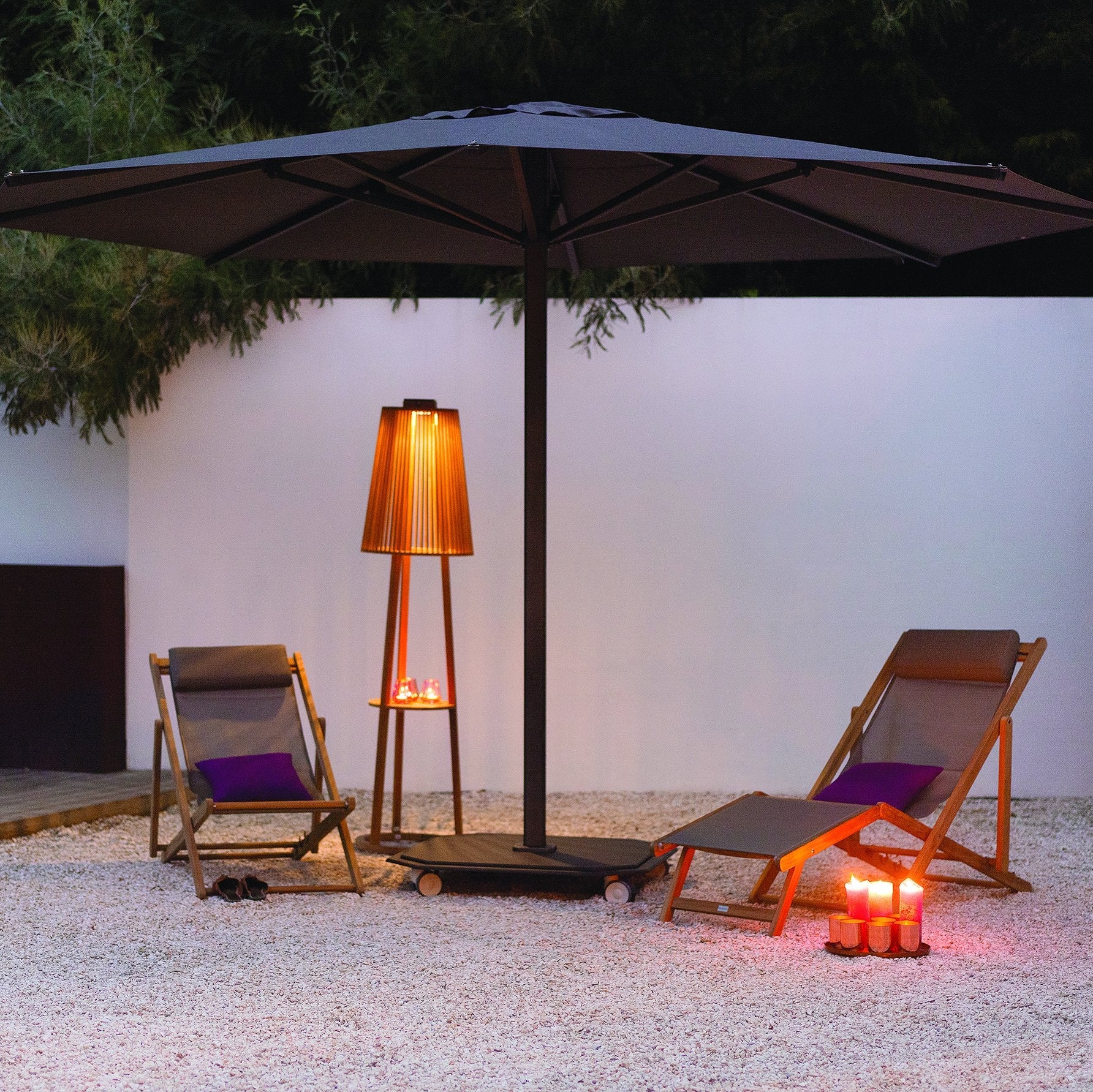 Jardinico JCP.201 Crank Lift 15' Centerpost Umbrella (CC in Natte Dark Taupe)