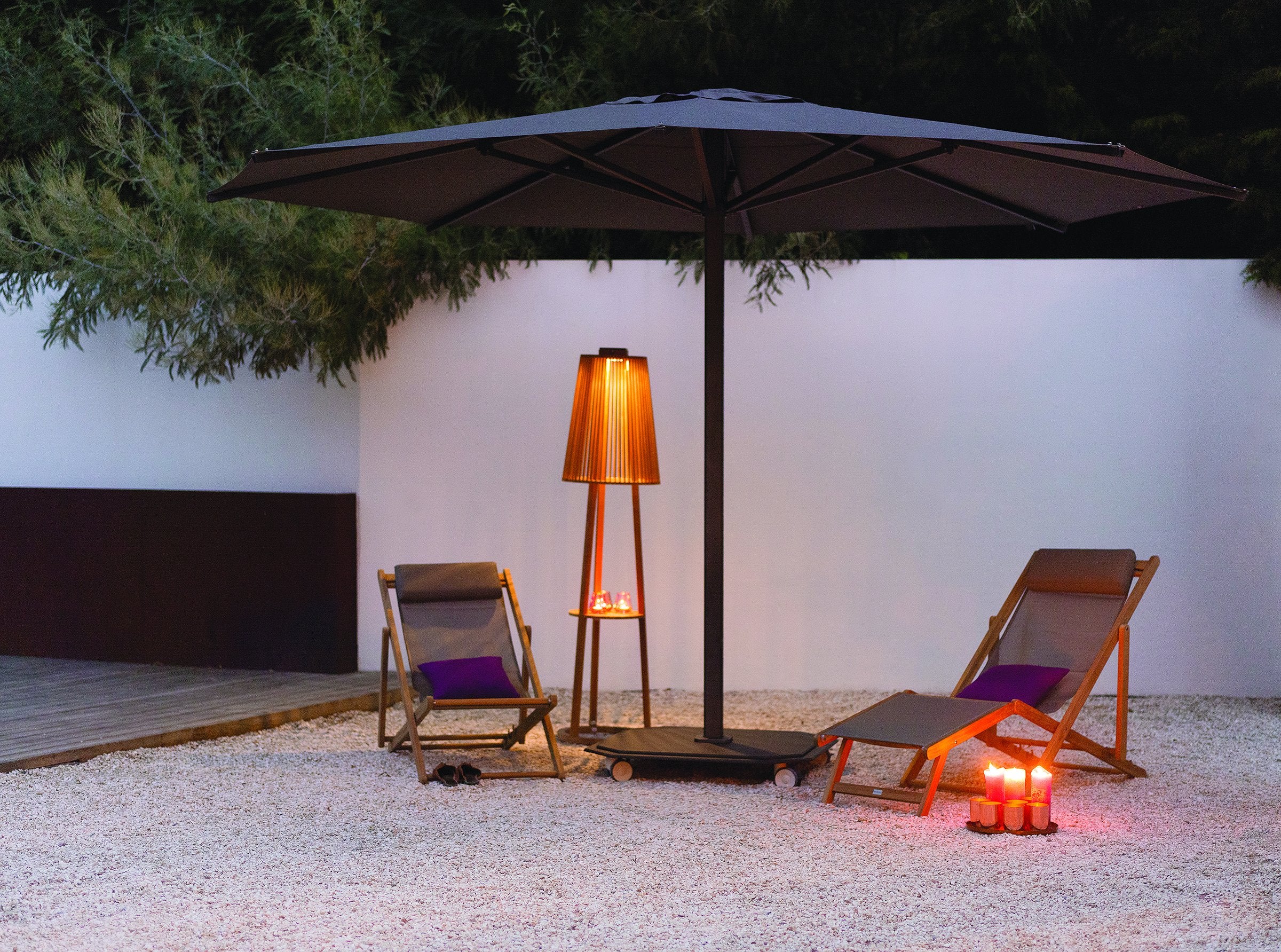 Jardinico JCP.201 Crank Lift 15' Centerpost Umbrella (CC in Natte Dark Taupe)