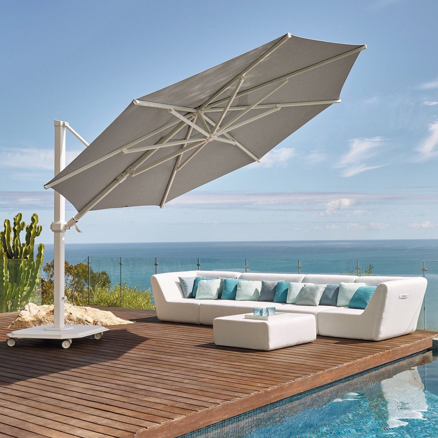 Jardinico JCP.401 Octagonal 13' Sidepost Umbrella (in CC frame/Natte Grey Chine- tilted)