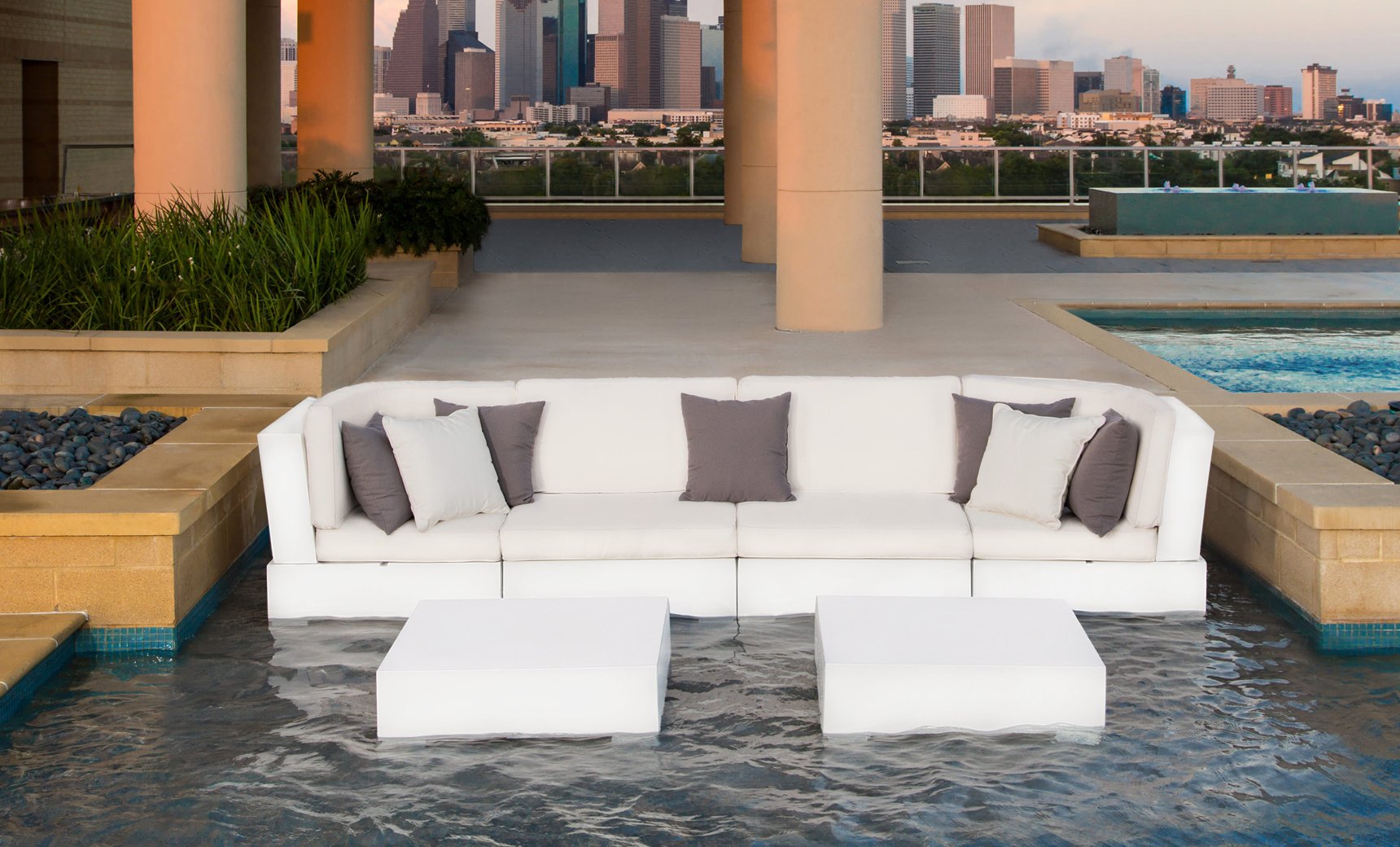 LEDGE Signature Corner Sectional