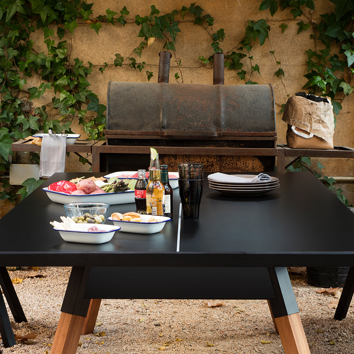 Standard Ping Pong Table - Black